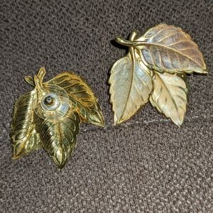 Vintage Gold Tone Leaf Earrings and Brooch Pin Set